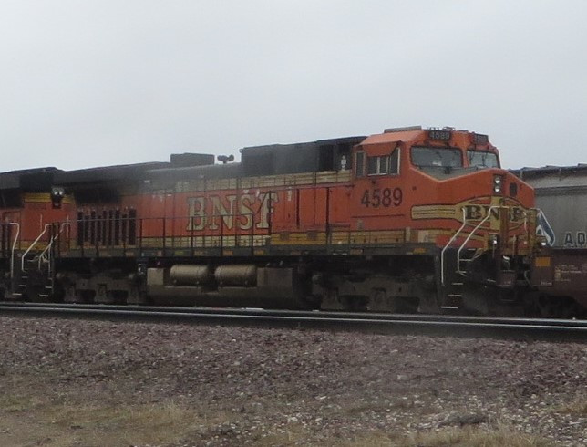 BNSF 4589